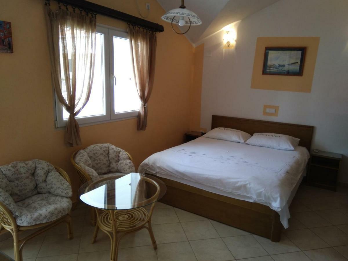 Apartments Lanterna Tivat Luaran gambar